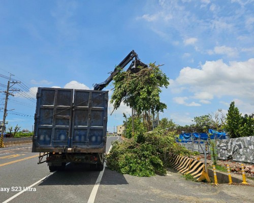 台南怪手破碎機整地, 台南怪手建地整地費用, 台南怪手空地整地費用, 台南怪手整地, 台南怪手山坡地整地費用, 台南土方開挖, 
                    台南農地整地, 台南整地填土, 台南環保廢棄物清運, 台南廢棄物清運