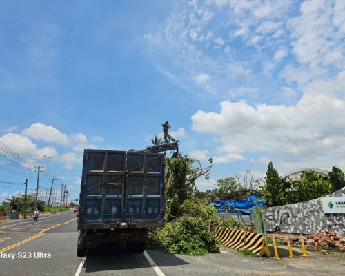台南龍崎怪手破碎機整地, 台南龍崎怪手建地整地費用, 台南龍崎怪手空地整地費用, 台南龍崎怪手整地, 台南龍崎怪手山坡地整地費用, 台南龍崎土方開挖, 
                    台南龍崎農地整地, 台南龍崎整地填土, 台南龍崎環保廢棄物清運, 台南龍崎廢棄物清運