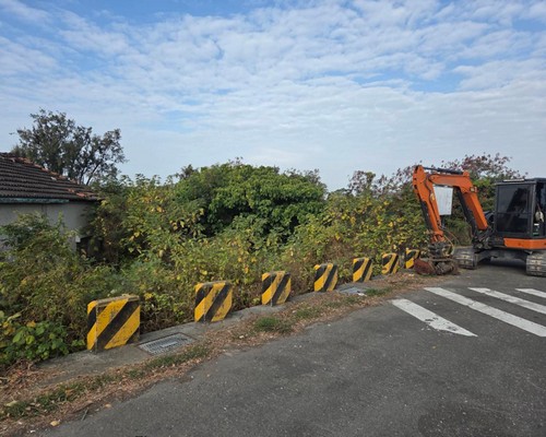 台南除草一分地多少錢? 台南樹木移除, 台南雜草整地, 台南廢棄物清運, 台南粉碎機除草, 台南環境整理, 台南怪手整地, 
                    台南善化粉碎機整地除草, 台南善化怪手粉碎機, 台南善化怪手破碎機, 台南善化破碎機整地, 台南善化挖土機整地, 台南善化怪手整地, 台南善化整地費用, 台南善化整地清運, 台南善化怪手建地整地, 
    台南善化空地整地費用, 台南善化怪手整地, 台南善化挖土機整地, 台南善化整地工程, 台南善化小山貓整地, 台南善化堆土機整地, 台南善化鏟土機整地, 台南善化田地翻新, 台南善化農地規劃整理, 台南善化填土